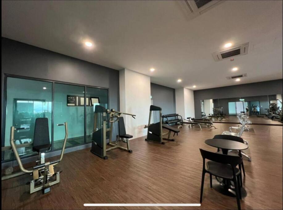Attractive 3 Bedroom Condo With Pool-D Raudhah Homestay Каджанг Екстериор снимка